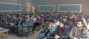 برگزاری جلسه معارفه دانشجویان آموزشکده فنی و حرفه ای پسران شهرکرد با حضور ریاست دانشگاه فنی و حرفه ای استان چهار محال و بختیاری  4
