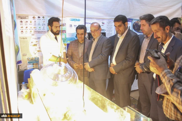 ششمین نمایشگاه دست ساخته های دانشجویان و اساتید آموزشکده های استان چهارمحال و بختیاری گشایش یافت 8