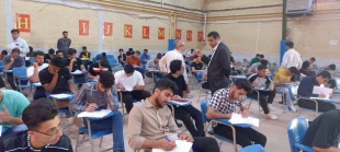بازدید مهندس مومنی و هیئت همراه از روند برگزاری امتحانات پایان ترم از دانشکده فنی و حرفه‌ای  پسران شهرکرد 4