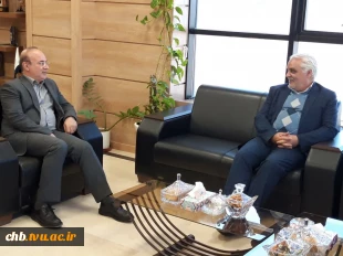 نشست صمیمی رئیس دانشگاه ملی مهارت استان چهارمحال و بختیاری با رئیس پارک علم و فناوری استان             3