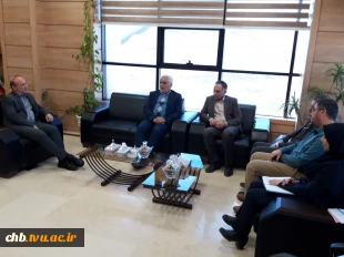 نشست صمیمی رئیس دانشگاه ملی مهارت استان چهارمحال و بختیاری با رئیس پارک علم و فناوری استان             5
