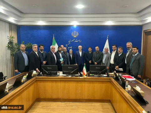 نشست روسای دانشگاه های استان چهارمحال‌ و بختیاری با دکتر سید حمید پورمحمدی رئیس سازمان برنامه و بودجه کشور