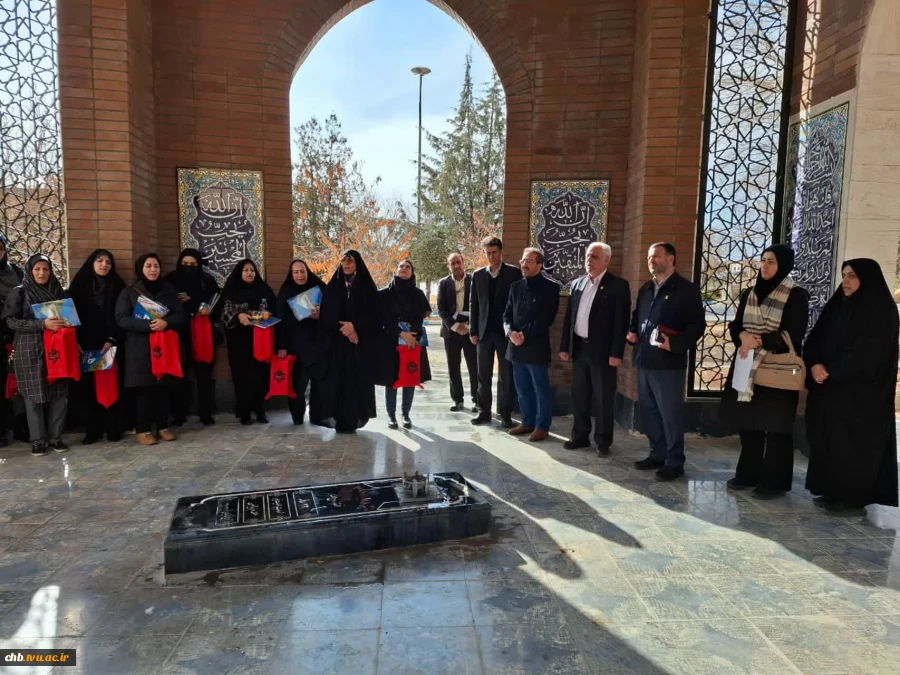 تقدیر از بانوان فرهیخته دانشگاه ملی مهارت واحد استانی چهارمحال و بختیاری بمناسبت روز زن و مادر 6