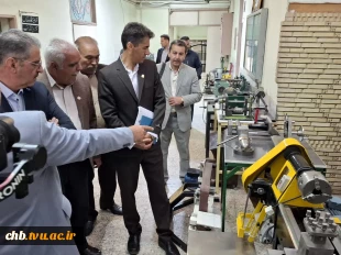 بازدید دکتر زمانی، رئیس دانشگاه ملی مهارت به همراه دکتر فخر موسوی، مدیر کل حوزه ریاست و روابط عمومی دانشگاه از آموزشکده پسران شهرکرد 5
