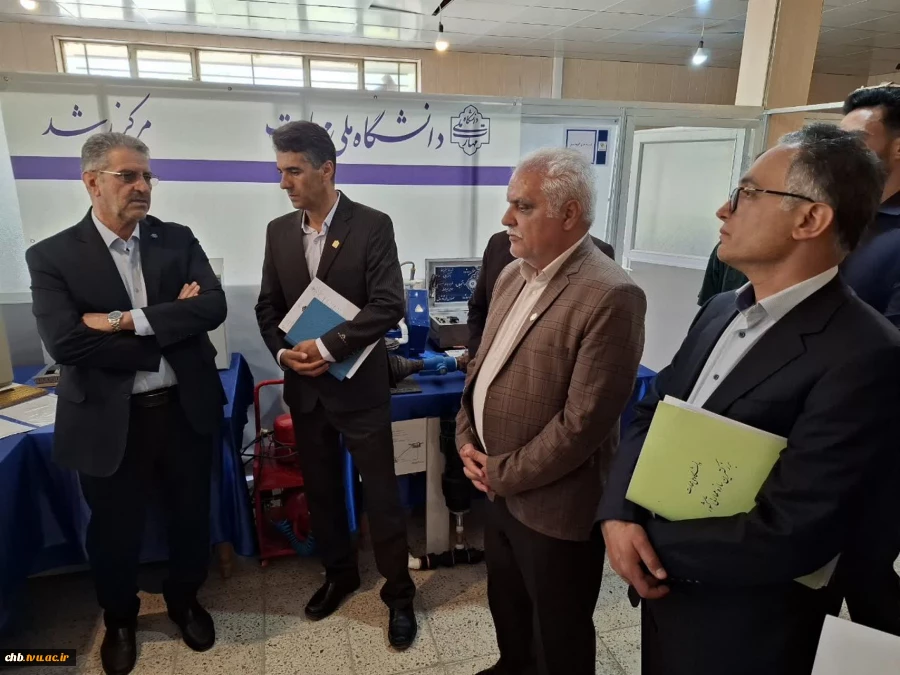 بازدید دکتر زمانی، رئیس دانشگاه ملی مهارت به همراه دکتر فخر موسوی، مدیر کل حوزه ریاست و روابط عمومی دانشگاه از آموزشکده پسران شهرکرد 9